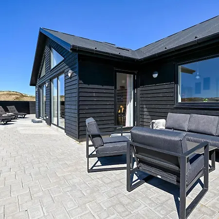 Nyt I Vrist Kun 50 M Fra Havet Sj7 Feriehus *