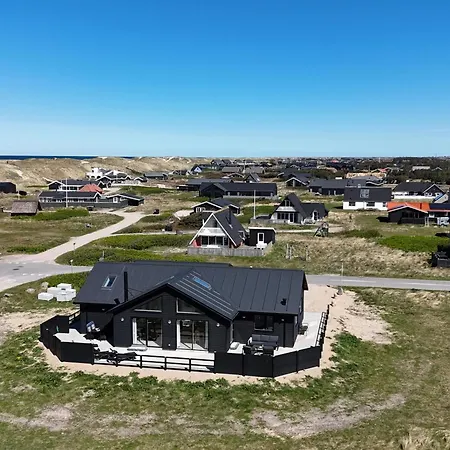 Nyt I Vrist Kun 50 M Fra Havet Sj7 بيت للعطل *